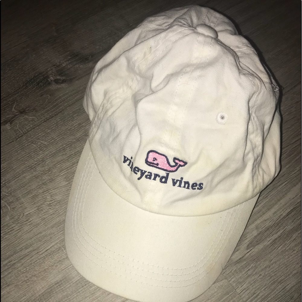Vineyard Vines white hat